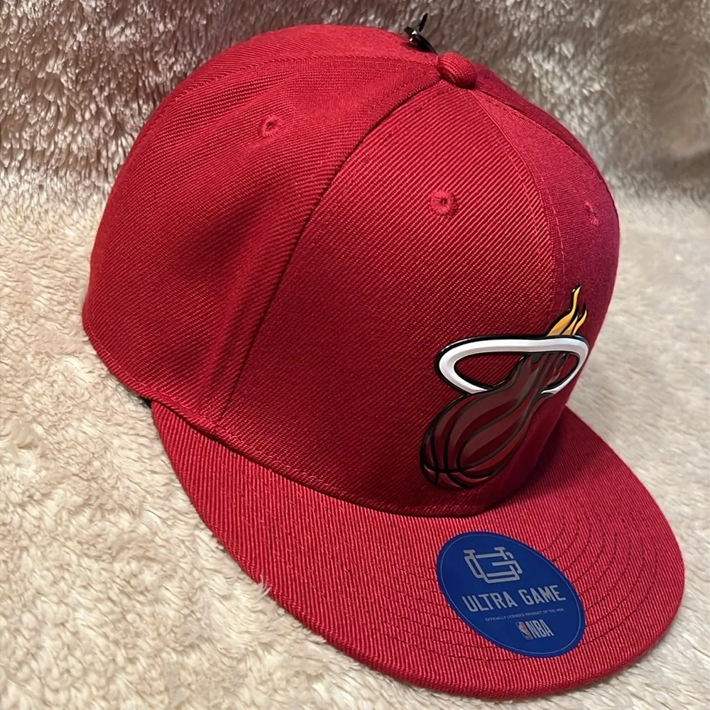 ULTRA GAME The Chisel Miami Heat Basketball Hat